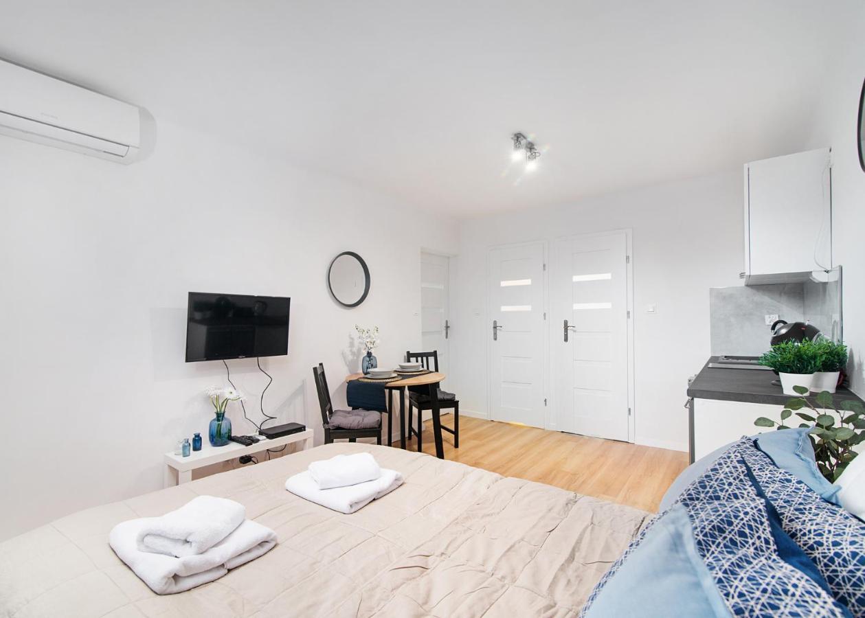 Central Apartments Grzybowska ワルシャワ エクステリア 写真